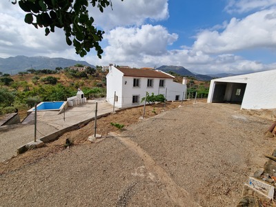 For Sale: Villa in Comares Beds: 6 Baths: 1 Price: 349,000€