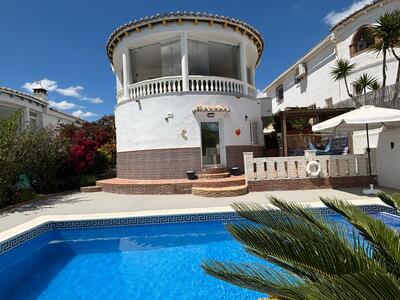 For Sale: Villa in Puente don Manuel Beds: 4 Baths: 3 Price: 330,000