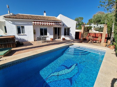For Sale: Villa in Vinuela Beds: 3 Baths: 2 Price: 235,000€