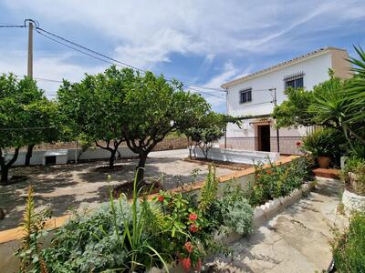 For Sale: Village House in Puente don Manuel Beds: 4 Baths: 2 Price: 169,950€