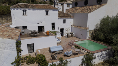 For Sale: Villa in Periana Beds: 6 Baths: 3 Price: 585,000 For Sale: Villa in Periana Beds: 6 Baths: 3 Price: 585,000