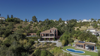 For Sale: Villa in Vinuela Beds: 6 Baths: 6 Price: 795,000 For Sale: Villa in Vinuela Beds: 6 Baths: 6 Price: 795,000