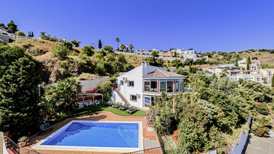 For Sale: Villa in Los Romanes Beds: 4 Baths: 3 Price: 675,000